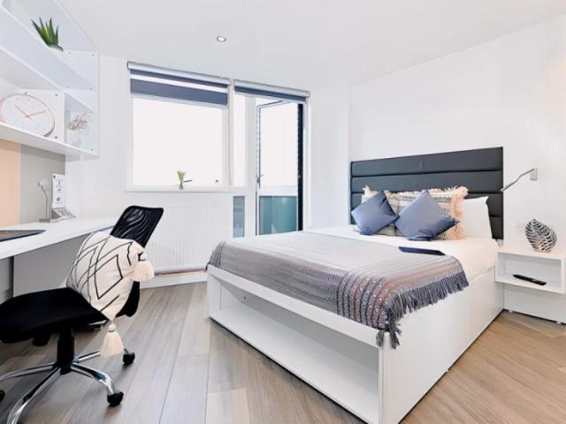 Studio for rent in St Ann's, Haddon