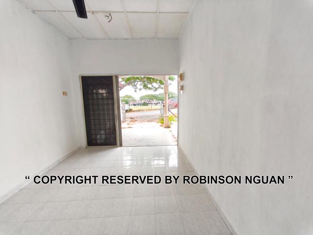 Terraced House for sale in Malaka