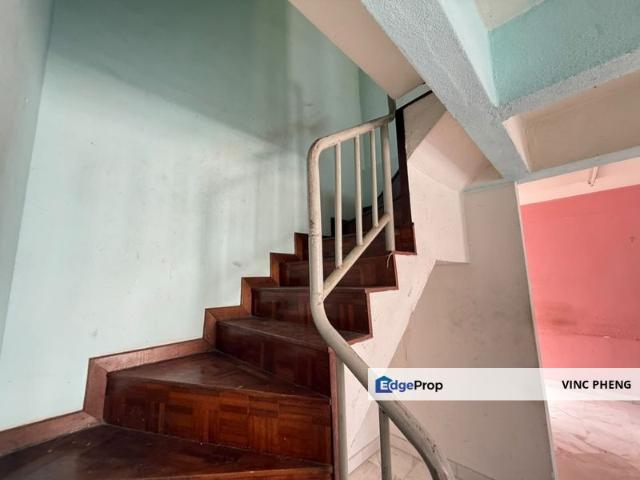 Condominium for sale in Malaka