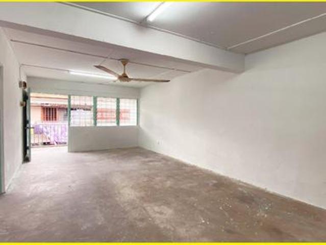 Flat for sale in Puchong, Majlis Bandaraya Subang Jaya