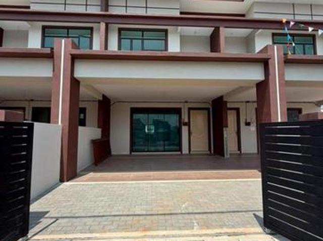 Terraced House for sale in Tanjong Sepat, Selangor