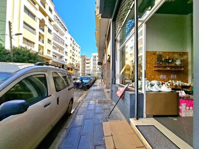 Local commercial vente à Anfa, Gharb-Chrarda-Beni Hssen