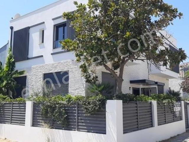 Balçova, İzmir içerisinde kiralık Villa