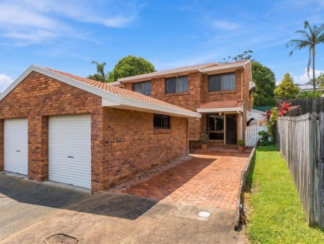 Townhouse for sale in Varsity Lakes, Gold Coast City