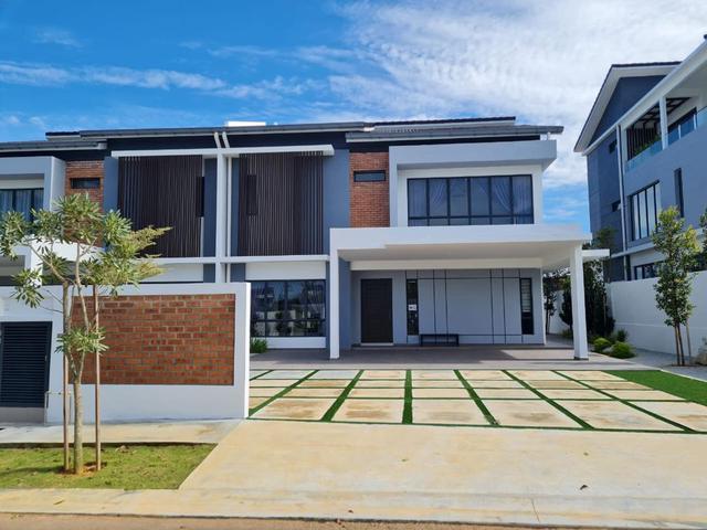 Residential House for sale in Malaka