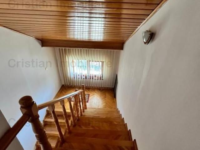 Casă vânzări