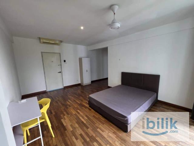Room for rent in Petaling, Alam Impian