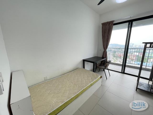 Room for rent in Petaling, Alam Impian
