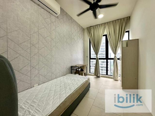 Room for rent in Petaling, Alam Impian