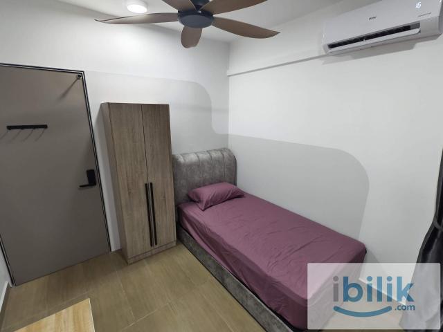 Room for rent in PJU 1A, Petaling Jaya