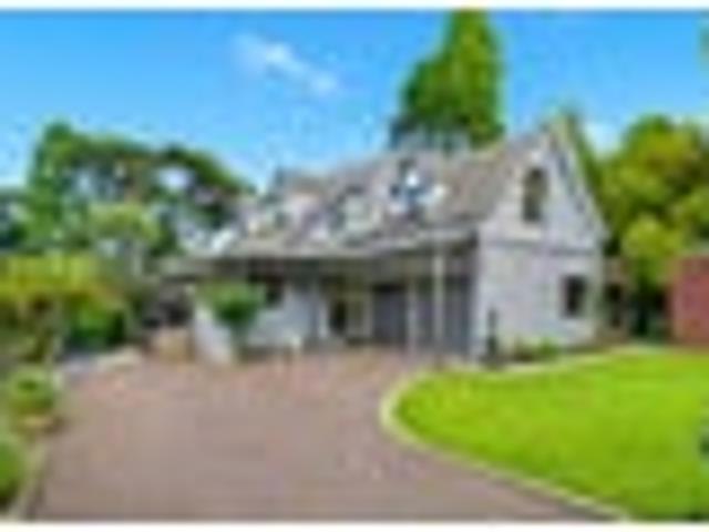 House for sale in Oratia