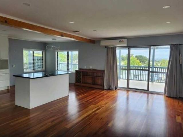 House for rent in Henderson-Massey, Rapanui