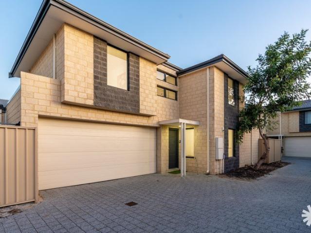 Townhouse for sale in Cloverdale, Western Australia