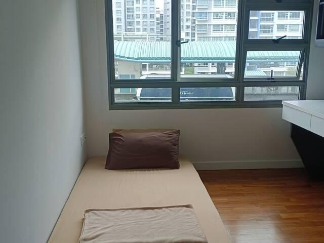 Room for rent
