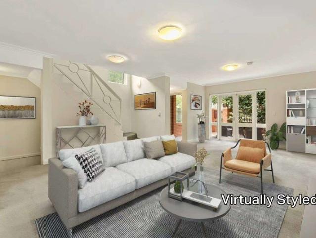 Townhouse for rent in Lower North Shore, Sydney