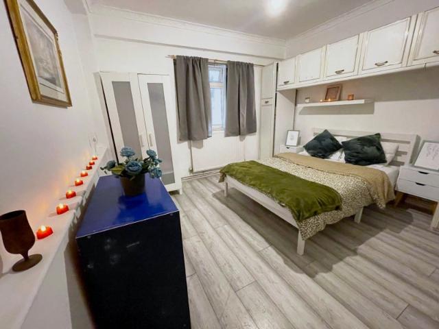 Apartment for rent in Browning Estate, Greater London