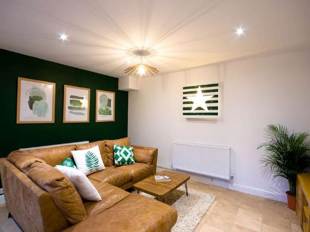 Room for rent in Pouchen End, Hertfordshire