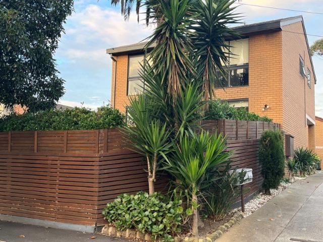 Townhouse for rent in Camerons Creek, Victoria