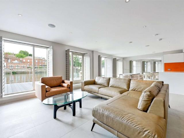 Apartment for rent in Clewer Village, Windsor