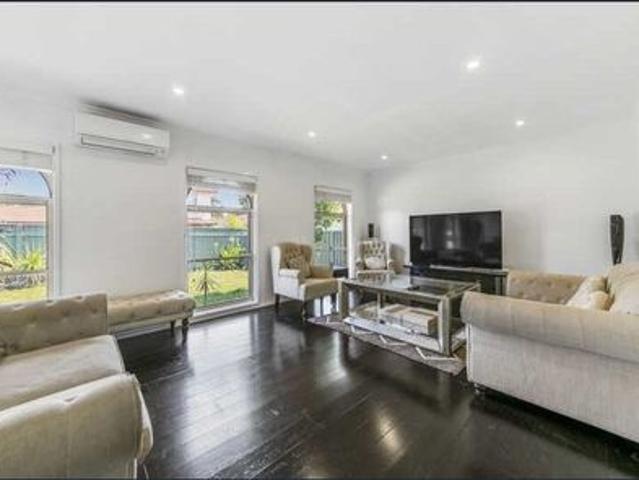 House for rent in Kings Park, Sydney