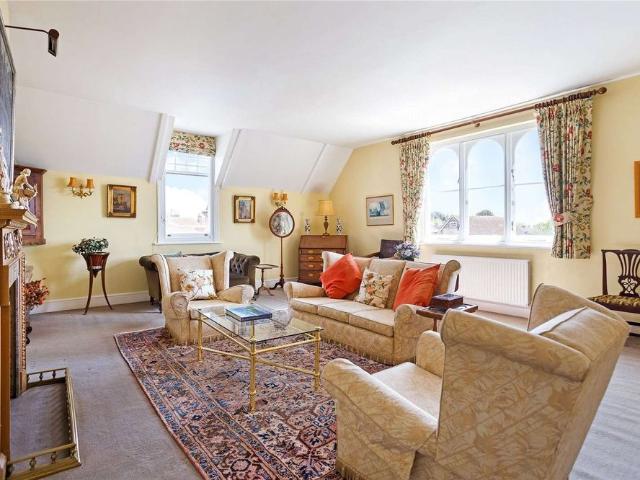 Apartment for rent in Tillington, Chichester