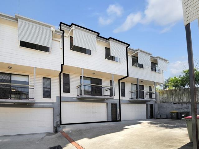 Townhouse for rent in Toombul, Queensland