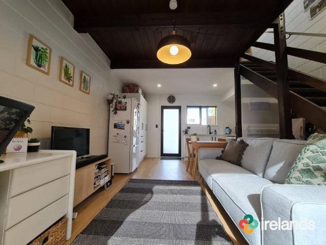 Townhouse for rent in Heathcote, Canterbury