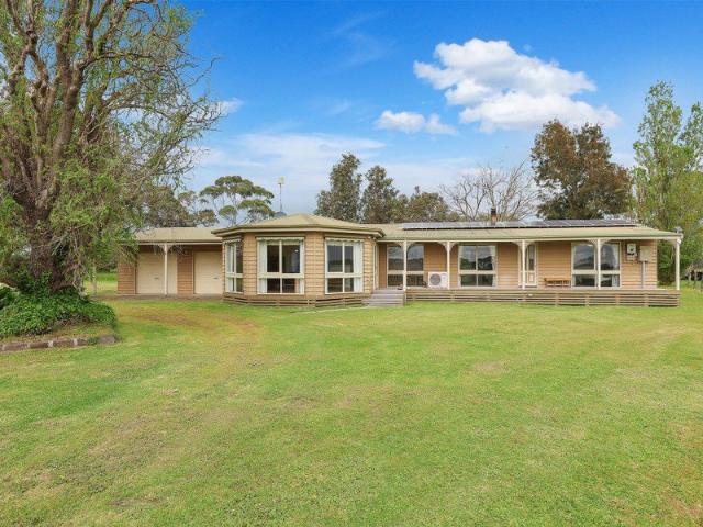Cottage for sale in Shire of Corangamite, Victoria