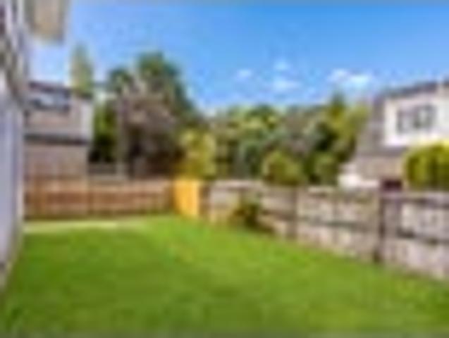 House for sale in Windsor Park, Upper Harbour