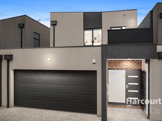 Townhouse for sale in Camerons Creek, Victoria