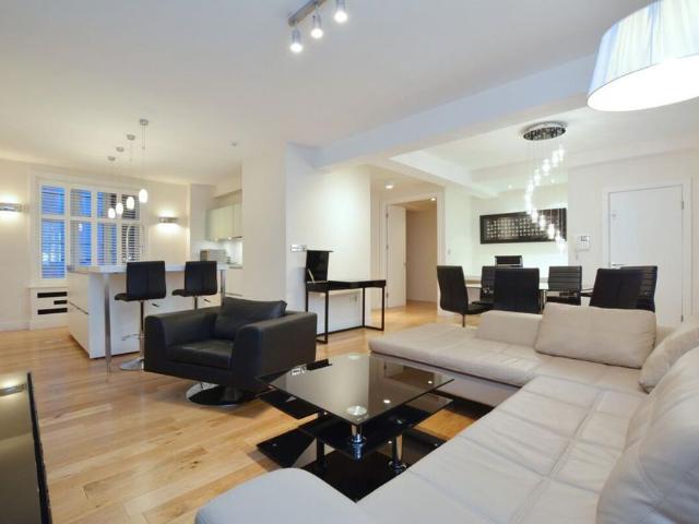 Apartment for rent in Mayfair, Greater London