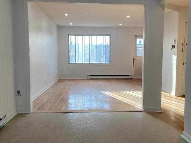 Apartment for rent in St. Leonard's, Quebec