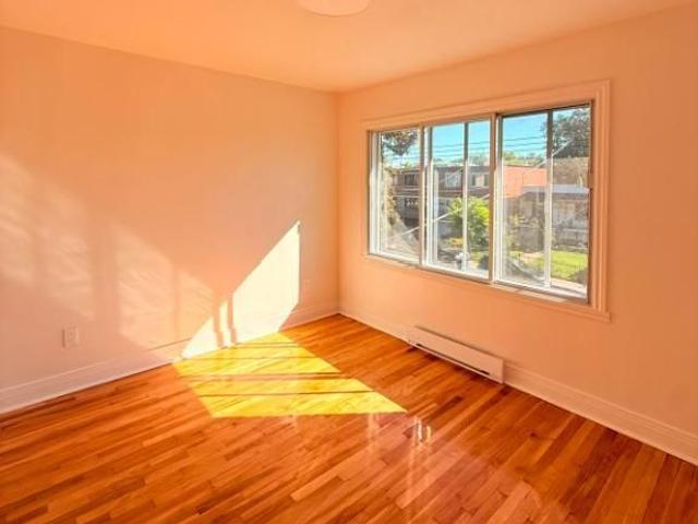 Apartment for rent in St. Leonard's, Quebec