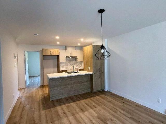 Apartment for rent in Saint-charles-borromée, Quebec