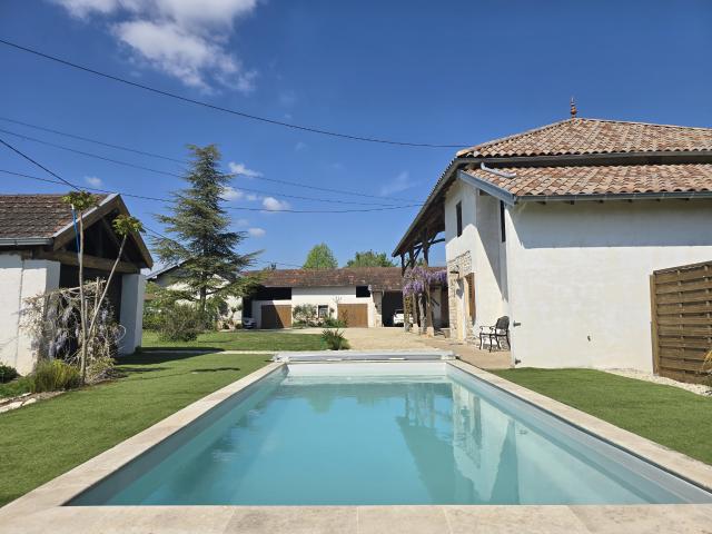 Ferme vente à Bourg-en-Bresse, Bâgé-le-châtel