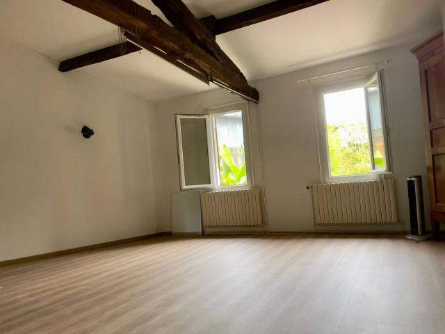 Studio location à Saint-Julien-d'Eymet, Saint-Julien-Innocence-Eulalie