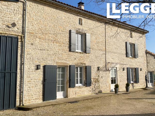Maison vente à Confolens, Puyréaux