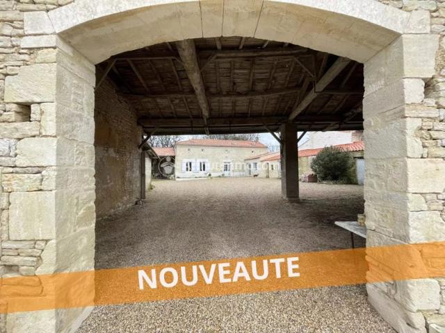 Maison vente à Saint-Jean-d'Angély, Siecq