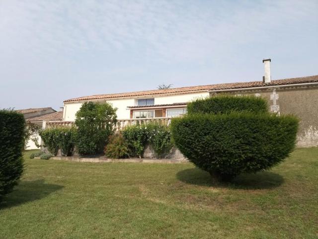 Maison vente à Saintes, Arces