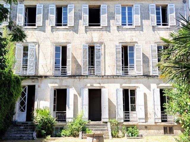 Maison vente à Saintes