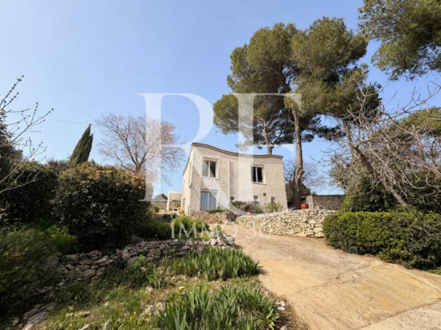 Maison vente à Nîmes, Gard