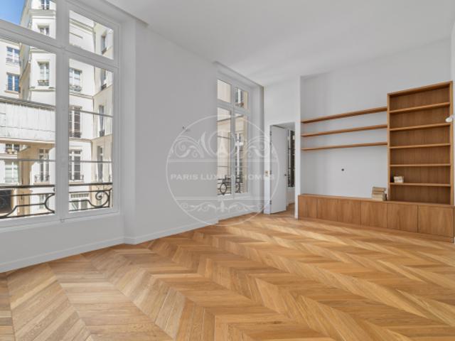 Appartement vente à Paris 1er Arrondissement, Paris