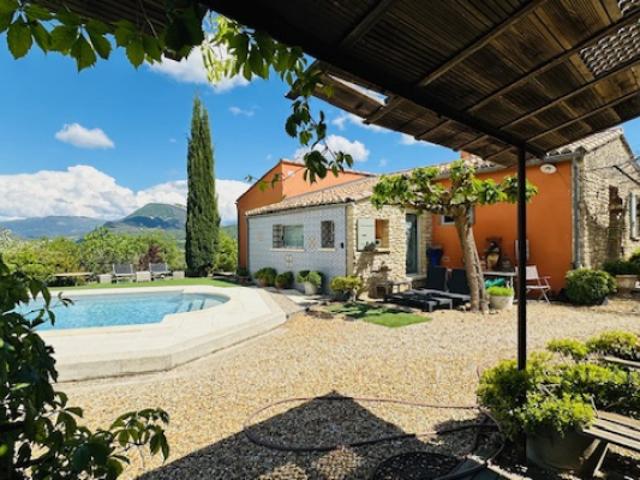 Maison vente à Carpentras, Entrechaux