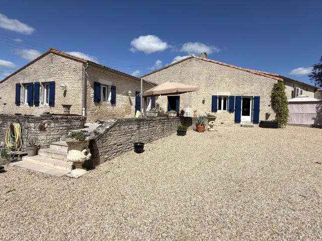 Maison vente à Confolens, Villefagnan