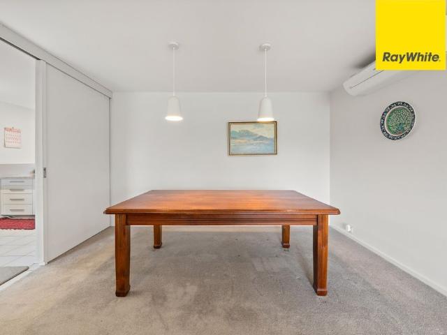 Townhouse for rent in Woden, Australian Capital Territory