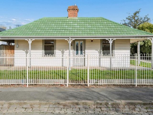 Apartment for sale in Kyneton, Victoria