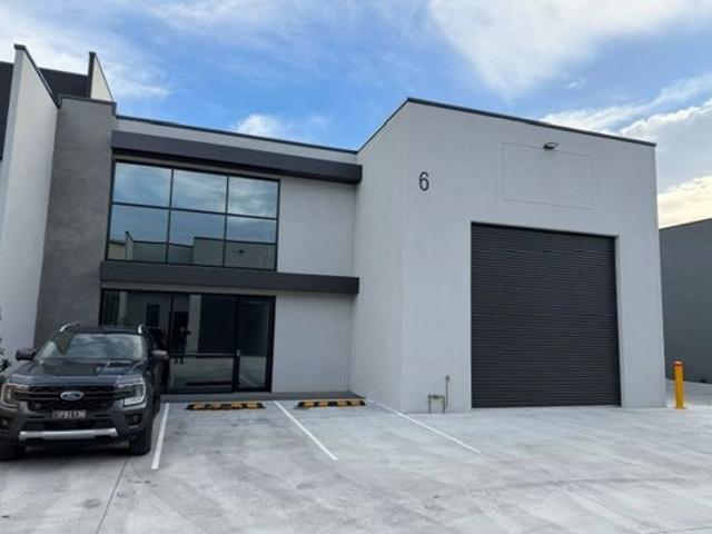 Warehouse for rent in O'connor, Western Australia
