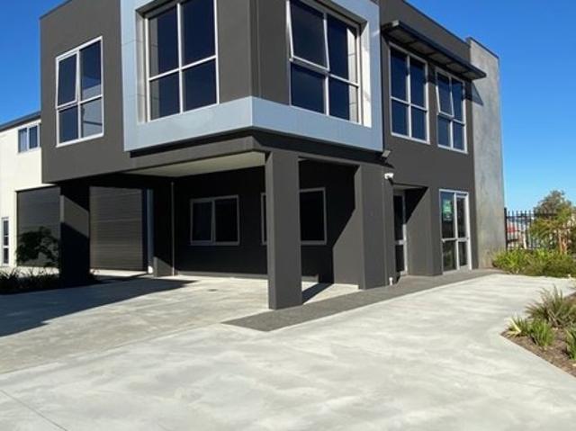Warehouse for rent in Butler, Western Australia