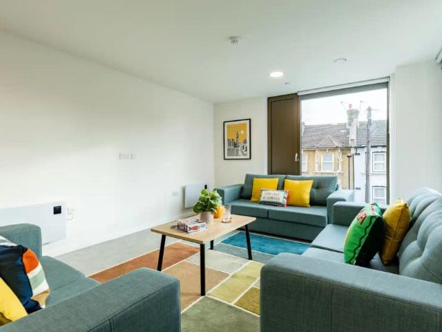 Room for rent in Stratford New Town, Greater London