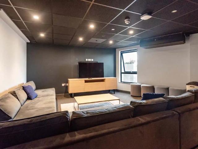 Room for rent in Cheylesmore, West Midlands